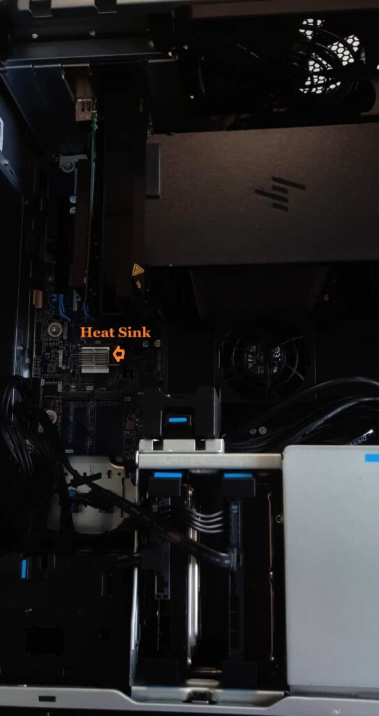 How to Install a Hard Disk in a Workstation with Visual 7 Mount the Hard Disk in the free slot